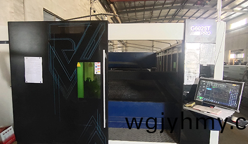 激光(guang)切割機 激光(guang)切割機