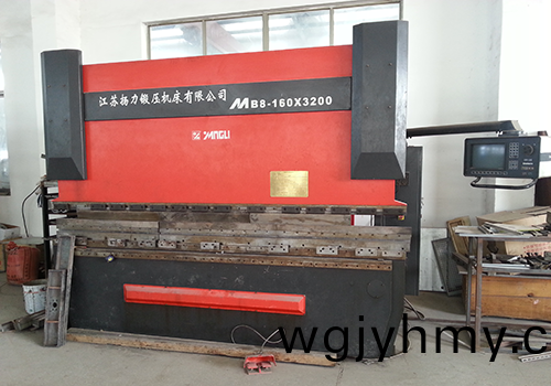 颺(yang)力(li)數控折(zhe)彎(wan)機 颺力(li)數控折(zhe)彎機